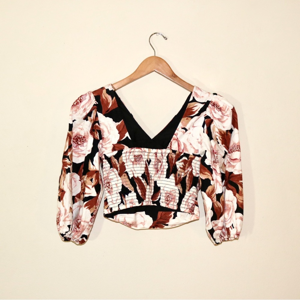 Express Floral Print Linen-Blend Ruched Cropped Top - Picture 5 of 13